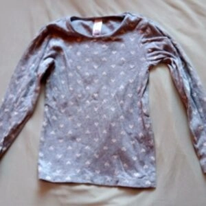 T-shirt petits coeurs manches longues